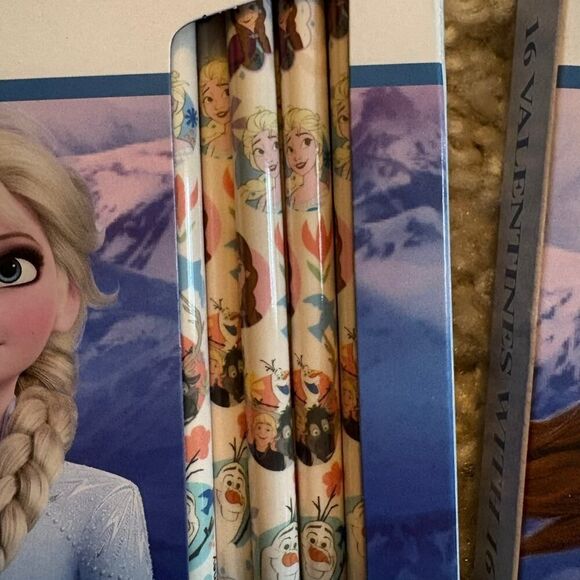 Frozen Valentine's Cards and Pencils - 2 Packs - Picture 2 of 3